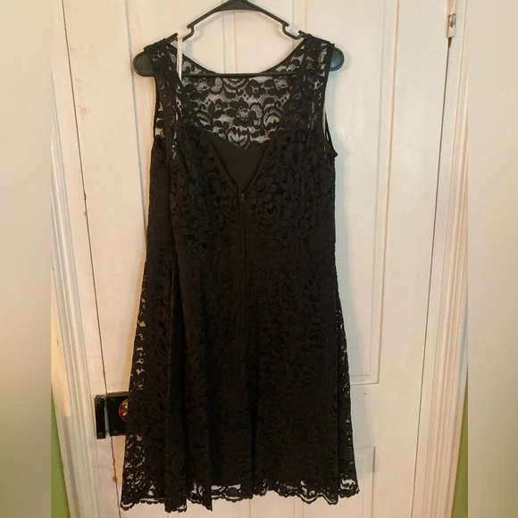 David’s Bridal bridesmaid dress size 18 - Picture 2 of 3